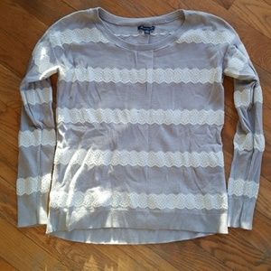 ❤FAVORITE ITEM❤ Gray & White Lace AEO Sweater